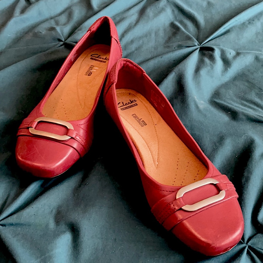 Clarks Cushion Red Leather Flats Loafers Buckle